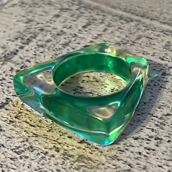 Vintage Jewelry - Vintage Y2K 90s Clear Green Resin Ring